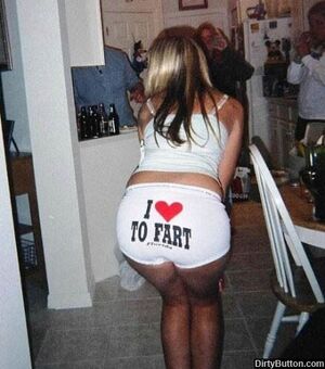 Love-to-fart.jpg