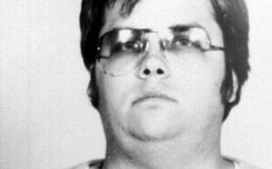 Mark-david-chapman-9244472-2-402.jpg