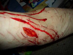 Emo Girl Cuts Herself Picture-38.jpg